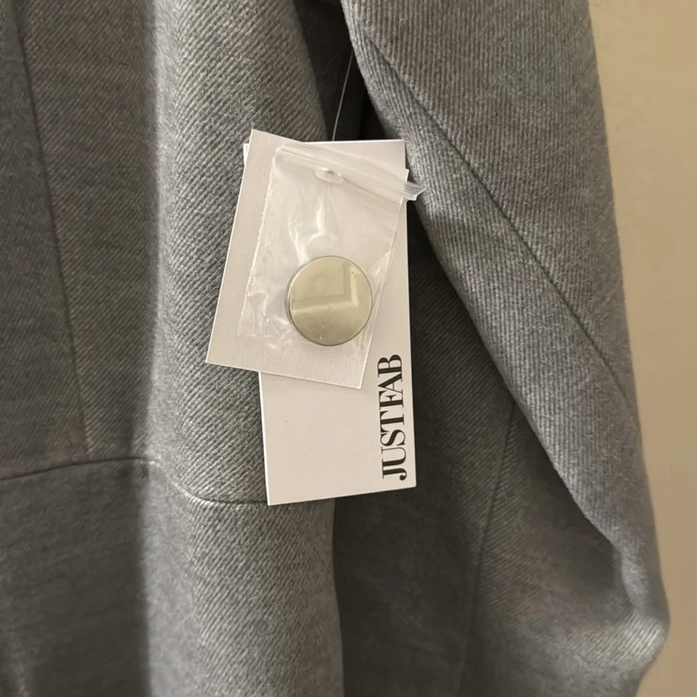 JustFab gray coat medium - Picture 4 of 6
